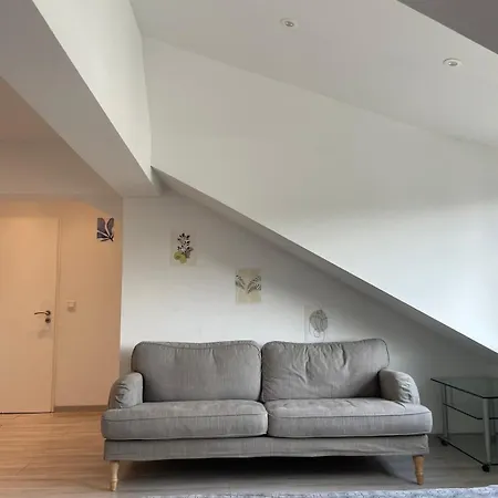 Appartement Studio Situe Entre La Gare Et La Cloche D'or